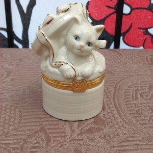 Lenox Treasures Cat's Surprise Box 1st Issue